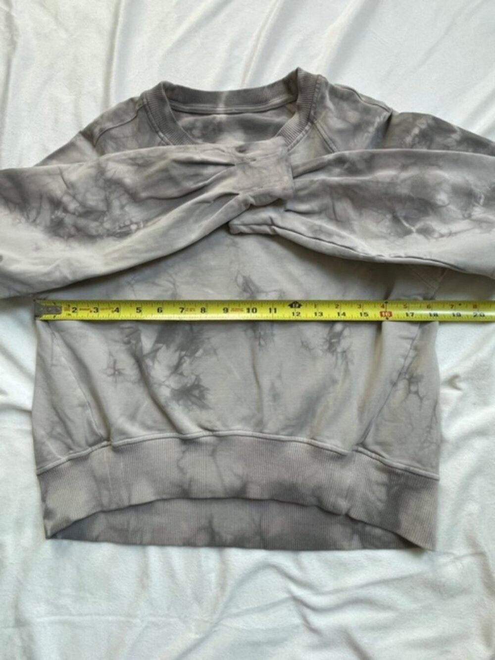 Lululemon Women's Its A Wash Crew Tie Dye Sweatshirt, Gray, Size 6 - Picture 6 of 7